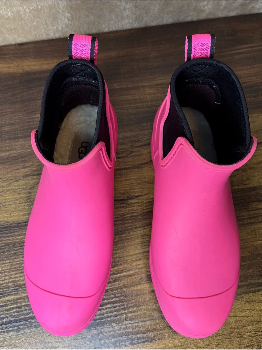 UGG Droplet Rain Boots Women’s 7 Taffy Pink Waterproof Chelsea Boot Wool Lining
